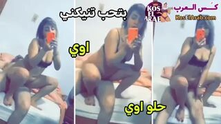 الزبر داخل في كوسي وانا بتنطط عليه يمنية ععاهرة تصور نفسها على المراية عربي نيك